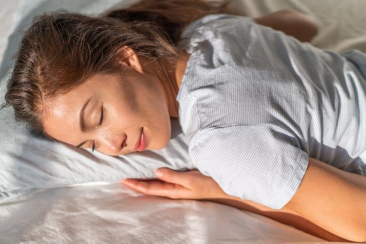 disa-ushqime-qe-duhet-te-konsumoni-per-gjume-me-te-mire