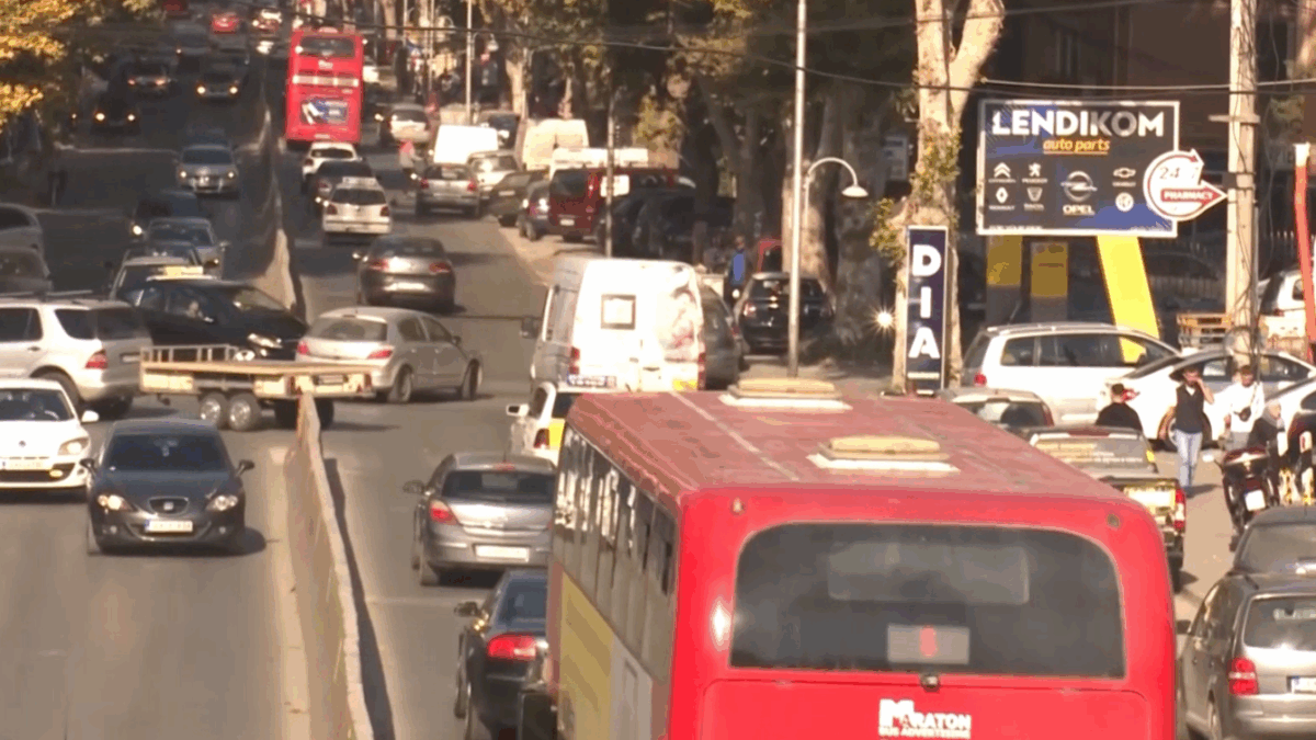 Kaos dhe aksidente të shpeshta te Çairçanja  Ganiu akuzon Qytetin e Shkupit për neglizhencë