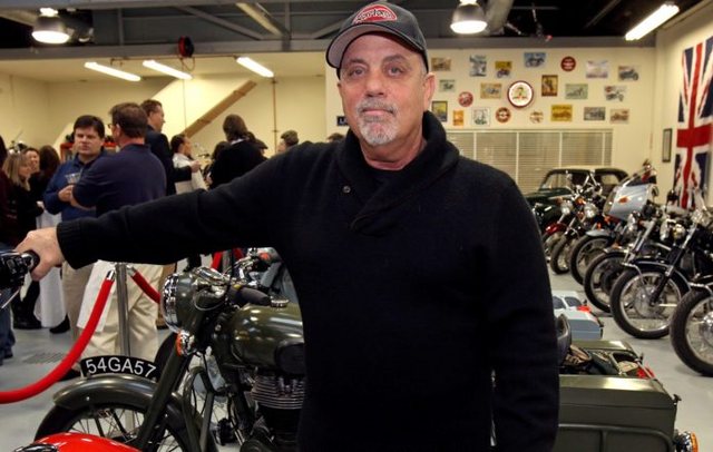 Billy Joel nxjerr në ankand dyqanin e tij të motoçikletave