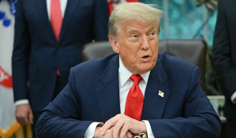 trump-telefonon-lideret-e-kamboxhias-dhe-tajlandes-pas-pershkallezimit-te-konfliktit