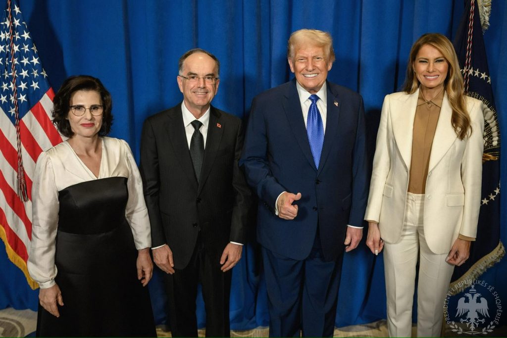Presidenti Donald Trump uron kombin shqiptar në Ditën e Pavarësisë