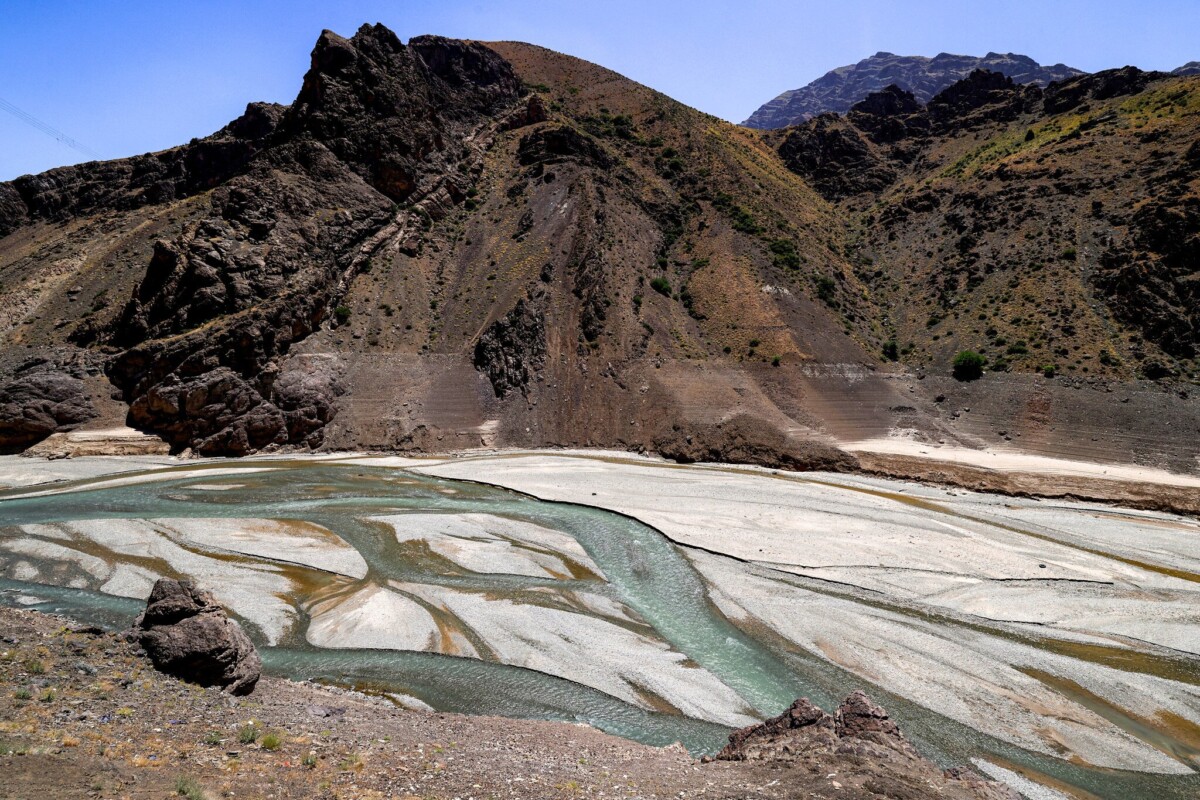 Paralajmërime për ndërprerje të furnizimit me ujë në Teheran  për shkak të thatësirës