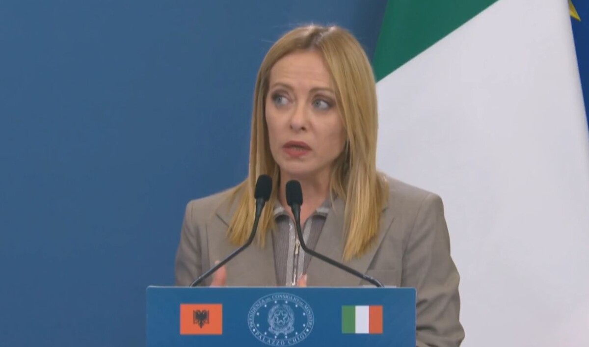 Meloni  U mallëngjyem  të 20 ministrat shqiptarë e morën fjalën në italisht pa pasur nevojë për përkthimit