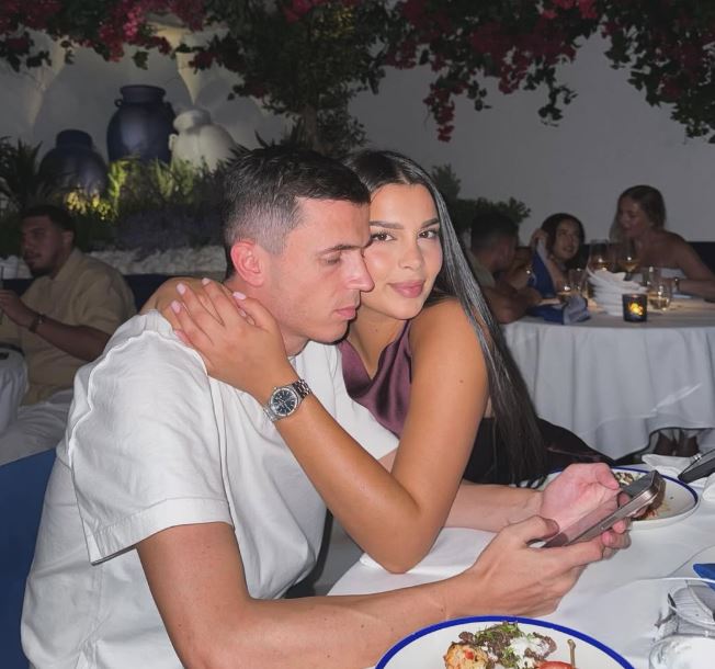 Jasir Asani rikthen harmoninë me të dashurën  çifti shfaqet i lumtur