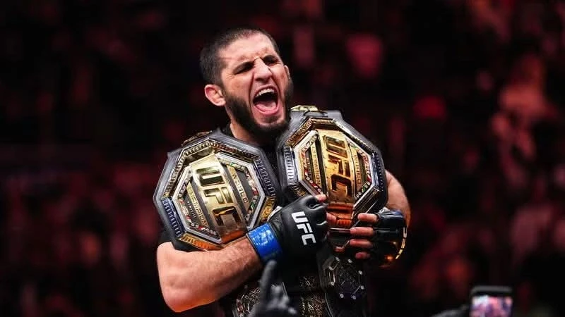 Islam Makhachev vazhdon të shkruajë histori në UFC