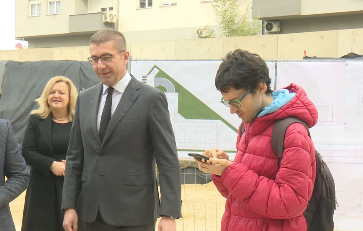 rikonstruktimi-i-qeverise-mickoski-vazhdojne-konsultimet