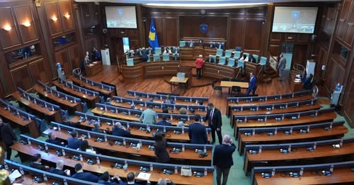 Seanca për zgjedhjen e presidentit shtyhet ende pa nisur