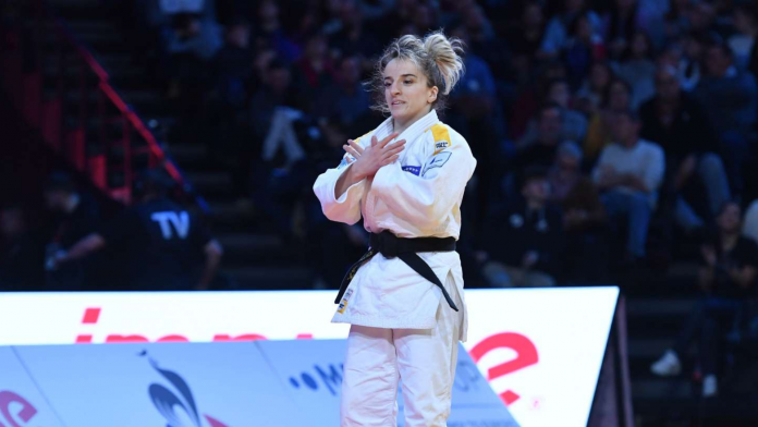 distria-krasniqi-shpallet-kampione-e-europes-ne-xhudo