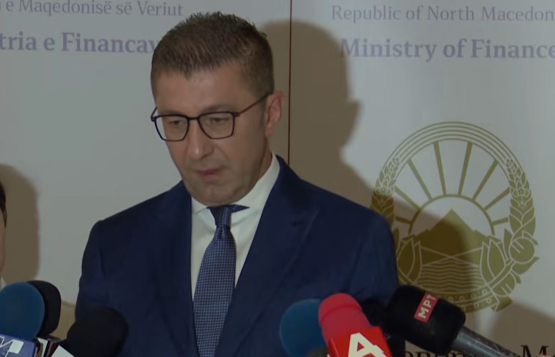 Nisma për ndryshimet kushtetuese  Mickoski  BDI le të zgjidh problemet që ka me programin dhe kuadrot  problemet shtetërore i zgjidh qeveria