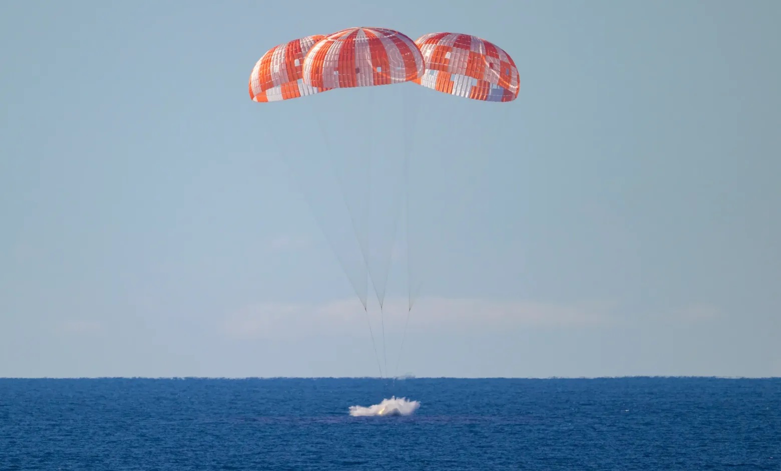 Artemis II përfundon me sukses misionin  astronautët kthehen në Tokë pas udhëtimit historik rreth Hënës