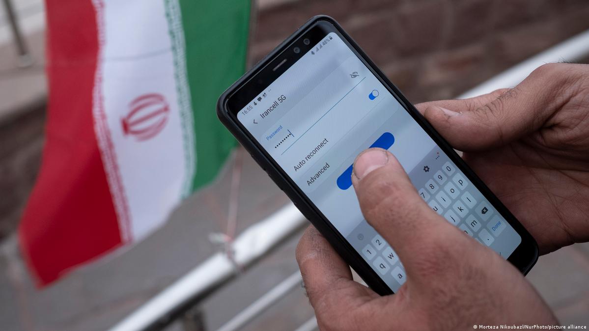 Interneti rikthehet pjesërisht në Iran  pas 88 ditësh bllokade