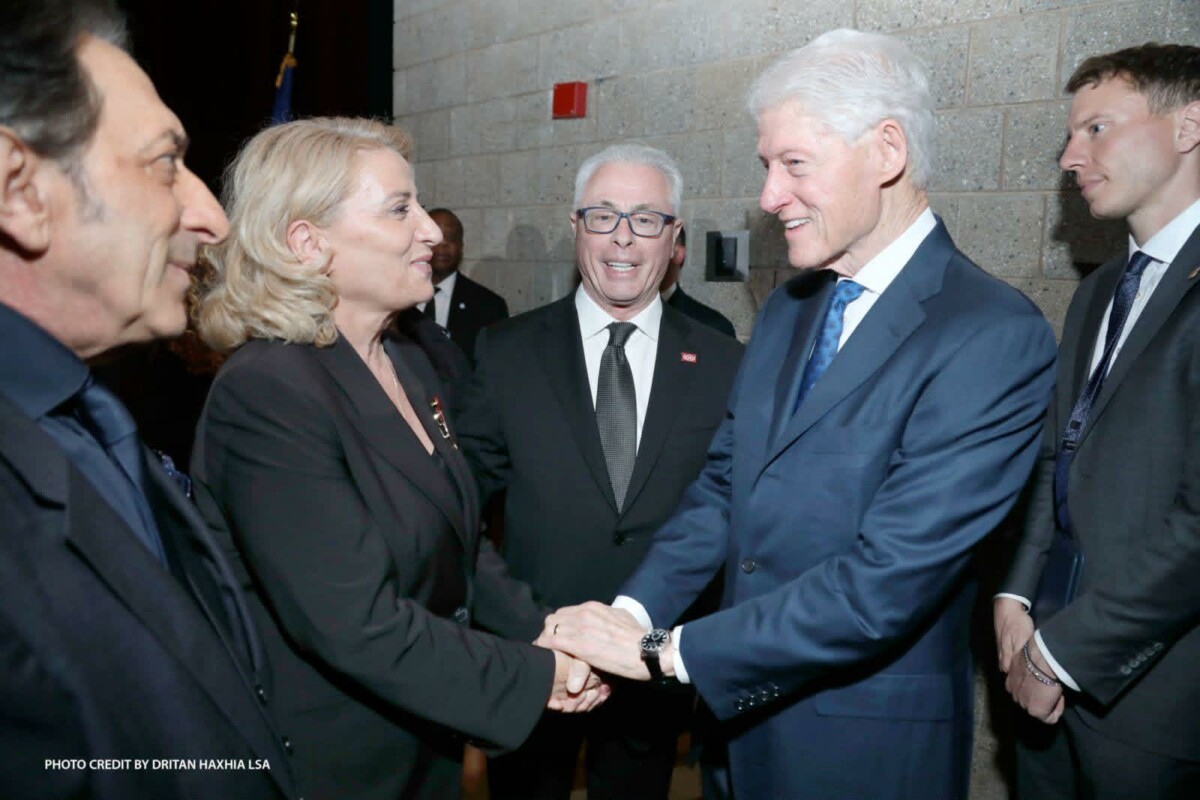 shkurte-fejza-takon-ish-presidentit-clinton-e-falenderon-per-gjithcka-qe-ka-bere-per-kosoven