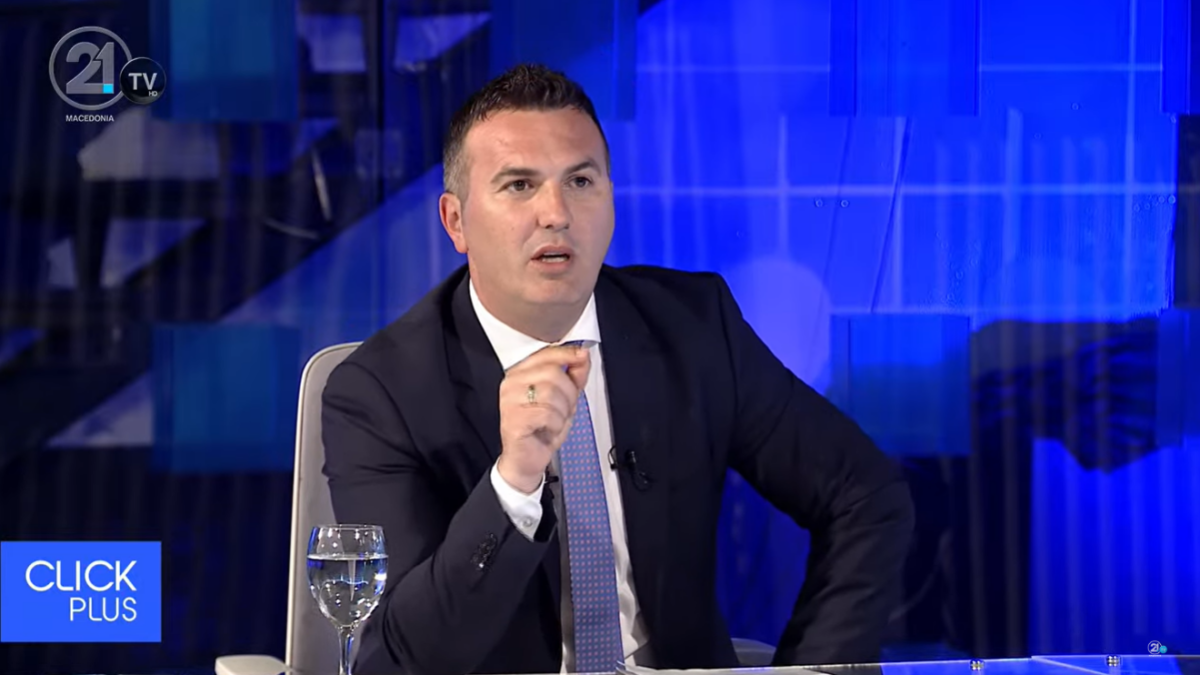  Për secilën gjë  asgjë    Ademi pyet  Ku është Akademia e Shkencave Shqiptare 