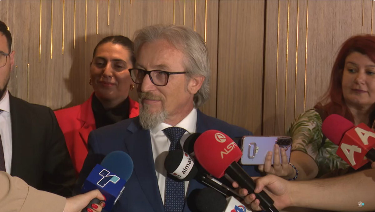 Pushimi i lehonisë do të zgjatet në 12 muaj  Ministri Limani i përmbajtur  Duhet të shqyrtohet në Qeveri