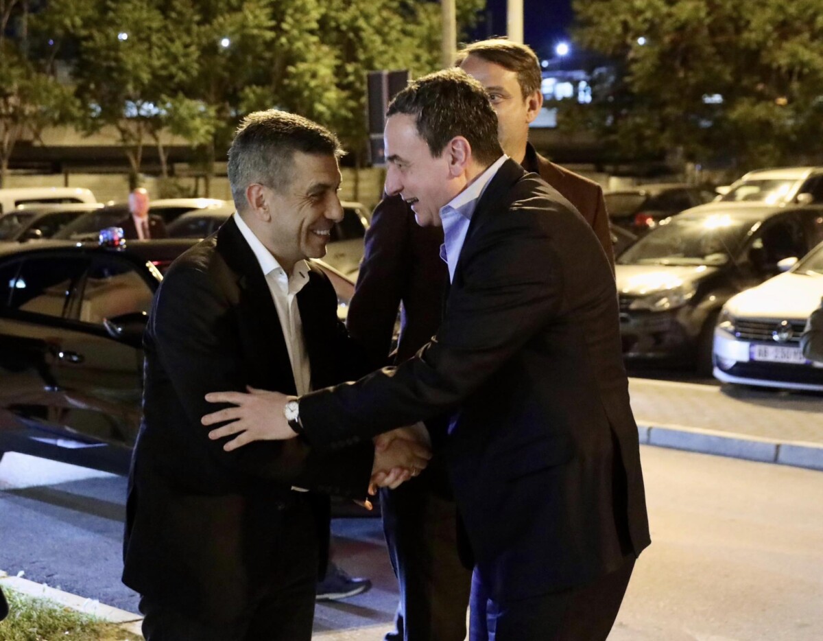Kurti në Shkup  Mexhiti  Mirë se erdhe miku im 