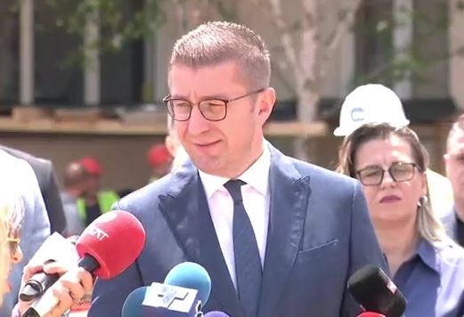 Mickoski për protestat e studentëve  Juristë që luftojnë për drejtësi  e shkelin ligjin  Zgjidhja për provimin e jurisprudencës do të dërgohet në Komisionin e Venecias