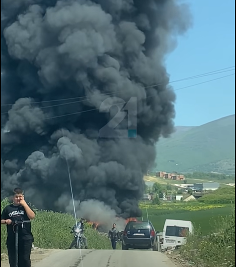Zjarr i madh  digjet deponia në Shutkë
