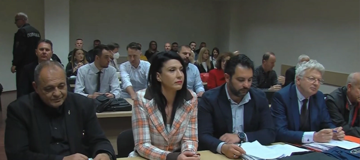 Pranoi fajin dhe u dënua me 10 muaj burg  Punonjëses së Ministrisë së Bujqësisë që ka pranuar ryshfet do t i konfiskohen paratë
