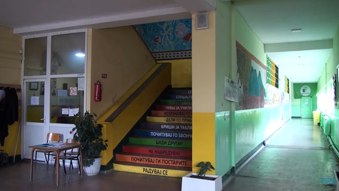 Panik në shkollë në Manastir  Nxënësi kishte listë të nxënësve të tjerë që i kërcënonte