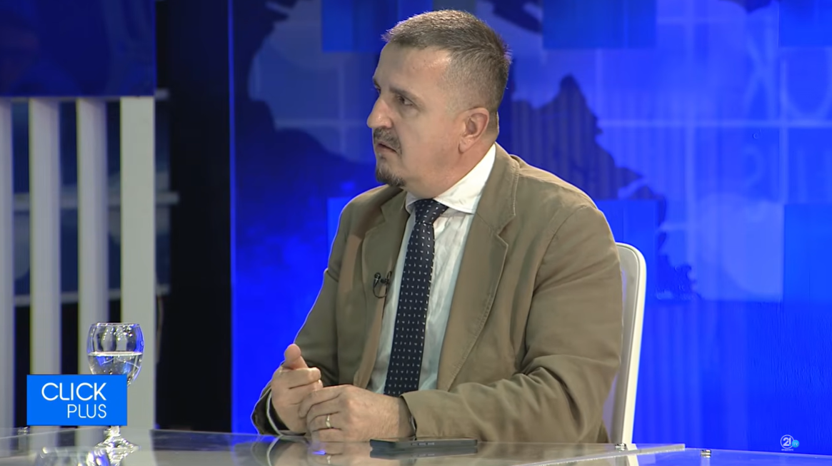 Modeli me dy kryetarë  Neziri  Me dy liderë po ndodh për herë të parë në Maqedoni  Në nivel të politikës shtetërore edhe Kasami edhe Mexhiti janë përgjegjës