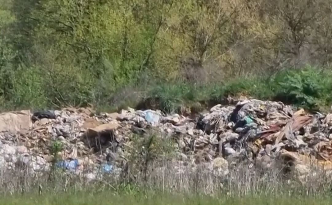 Komuna e Kërçovës merr tokë private  jep tokë shtetërore  Do të ndërtohet stacion ngarkim shkarkimi për mbeturinat  banorët kundër