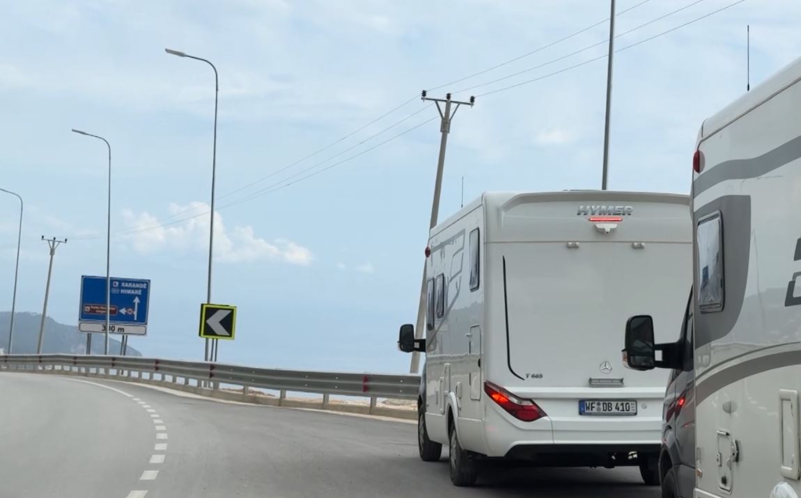 Sezoni veror nis më herët në rivierën shqiptare  Turizmi dhe akomodimi në rritje në jug