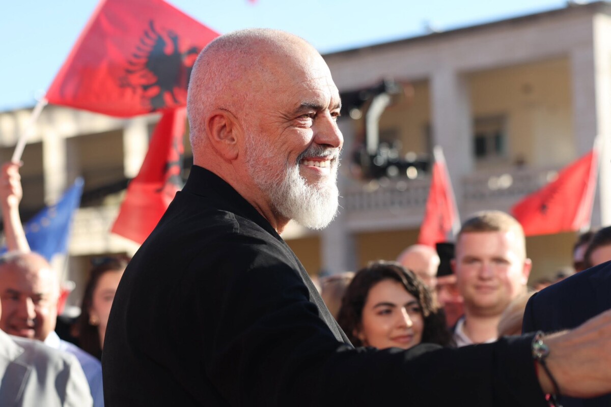 Rama  Protestat po ndikojnë në turizëm  rriten anulimet e rezervimeve nga turistët e huaj
