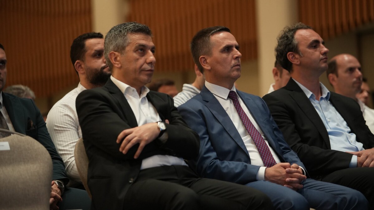 VLEN shënon dy vjet qeverisje  Mexhiti dhe Kasami  Ndryshimi nuk është më slogan  por realitet