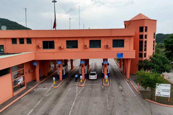 Shqipëria miraton sistemin  onë stop shop  me Maqedoninë e Veriut  pritet të reduktojë ndjeshëm kohën e pritjes në kufi