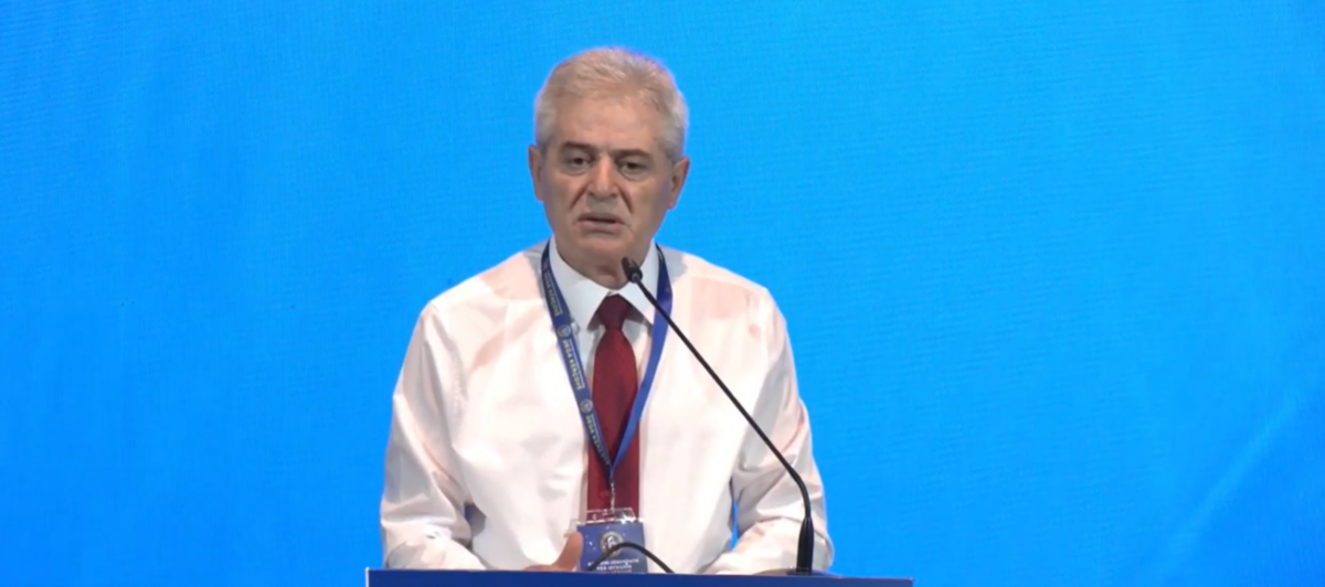 Ahmeti për VLEN in  Po keqinformon ndërkombëtarët për Marrëveshjen e Ohrit