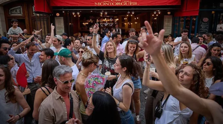 franca-ndalon-alkoolin-ne-festivalin-muzikor-shkak-i-nxehti-ekstrem