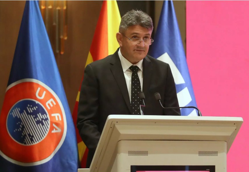 Omeragiq  Nga Ecolog u na thanë që nuk kanë nevojë për mbështetje financiare  Nuk e kam ndërmend të lus askënd  ato mjete do t i shfrytezojmë për diçka tjetër