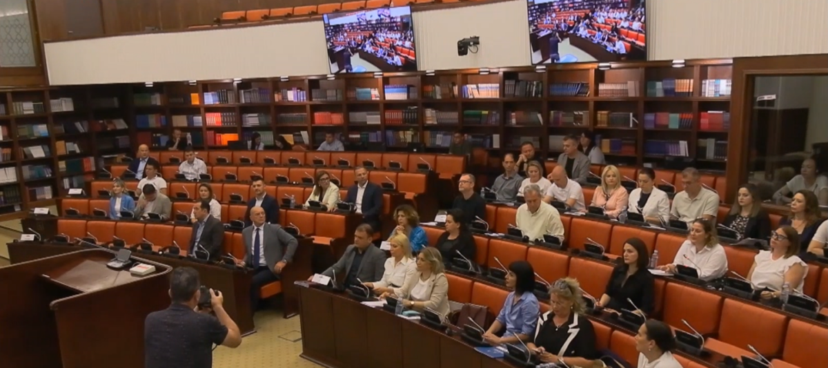 Kritika ndaj propozim ligjit për shërbimin gjyqësor  Përfaqësuesit me kërkesë që të mos trajtohen si nëpunës shtetërorë