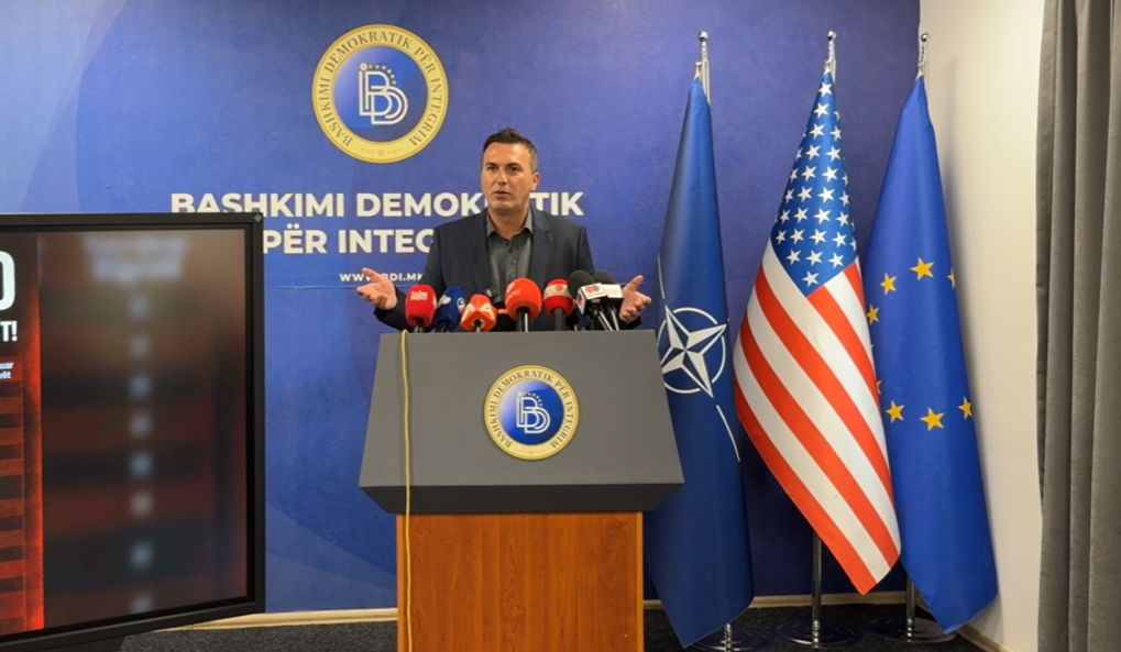 Rikonstruktimi i Qeverisë  Ademi  VMRO DPMNE po dikton emrat e ministrave shqiptarë