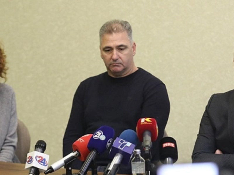 Gjykata shpall të pafajshëm babanë e Vasil Jovanovit  Vendimi  Përgjegjësia i mbetet vetëm drejtuesit të automjetit