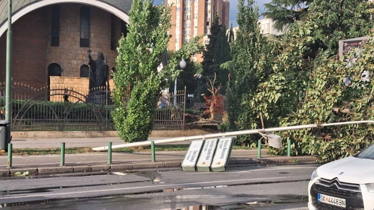 QMK publikon bilancin e stuhisë  Dëme në Shkup  Koçan  Shtip  Kumanovë e Strumicë