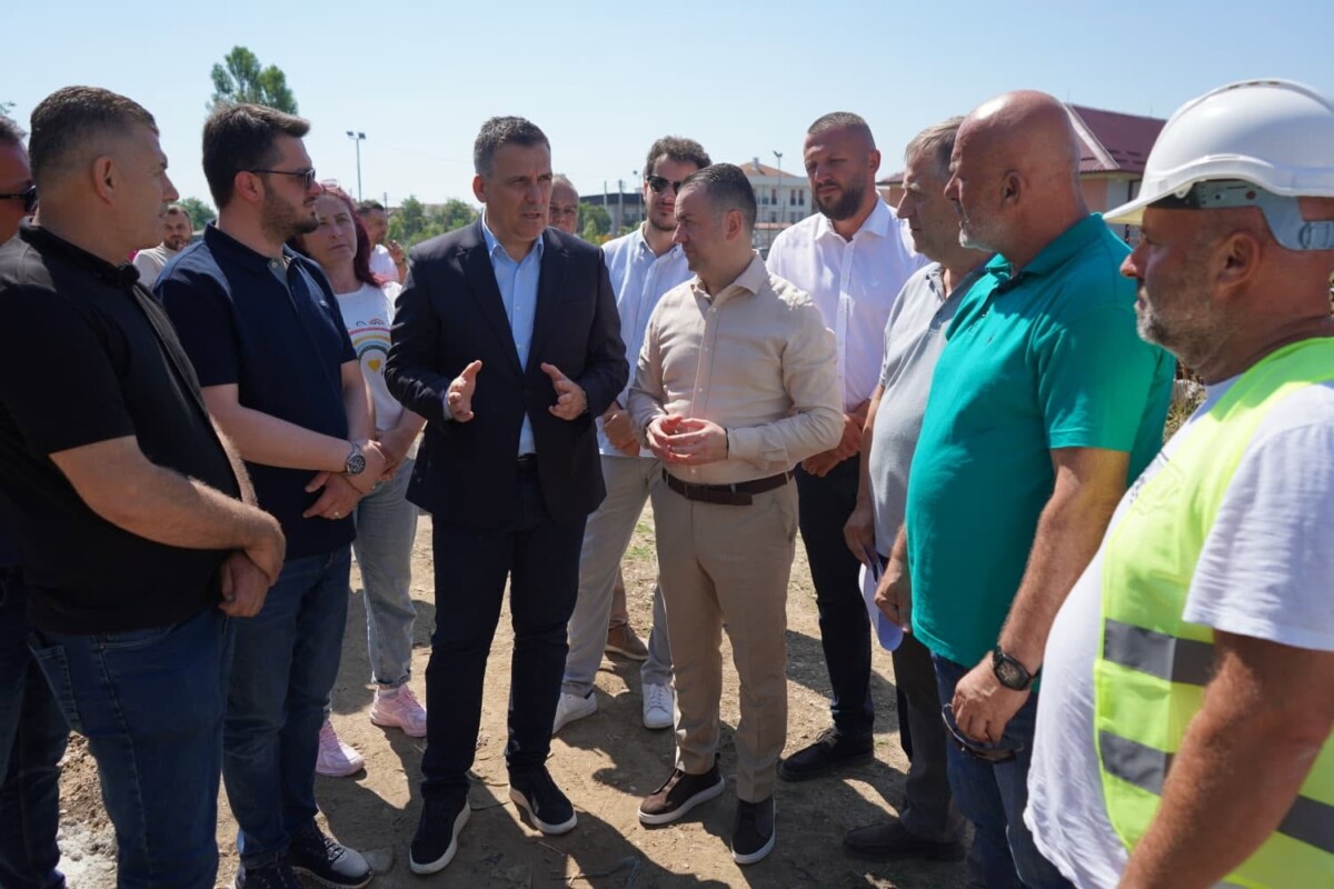 Hoxha inspektoi punimet në Hasanbeg  Aktivitetet ndërtimore për kanalin vazhdojnë  sigurojmë mbrojtje afatgjatë nga përmbytjet dhe siguri 