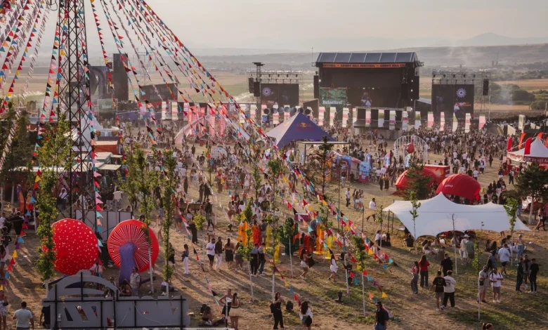 sunny-hill-festival-2026-zbulon-programin-e-plote-prishtina-behet-gati-per-tri-dite-muzike-boterore