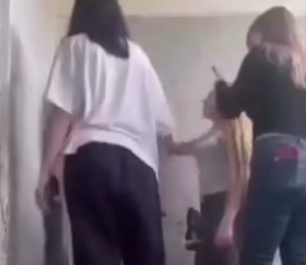 Video brutale  Policia kap 3 adoleshente në Kumanovë  Viktima 14 vjeçe denoncon rastin pas postimit në rrjet