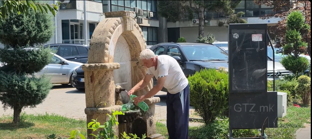 Ujë i blerë ose nga mali  Si po gjinden qytetarët e Gostivarit me mungesën e ujit 