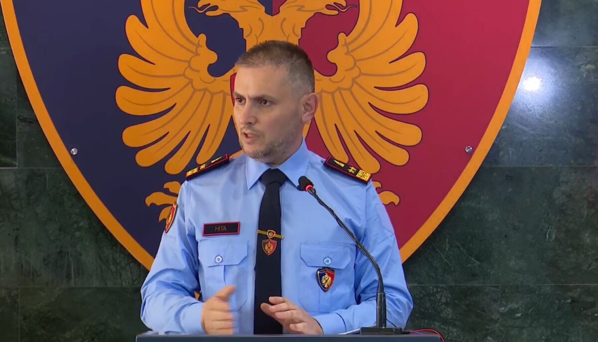 Drejtori i Policisë shqiptare  Zyrtarët e VLEN it nuk u kthyen në  Qafë Thanë   refuzuan të vazhdonin pa shoqëruesin
