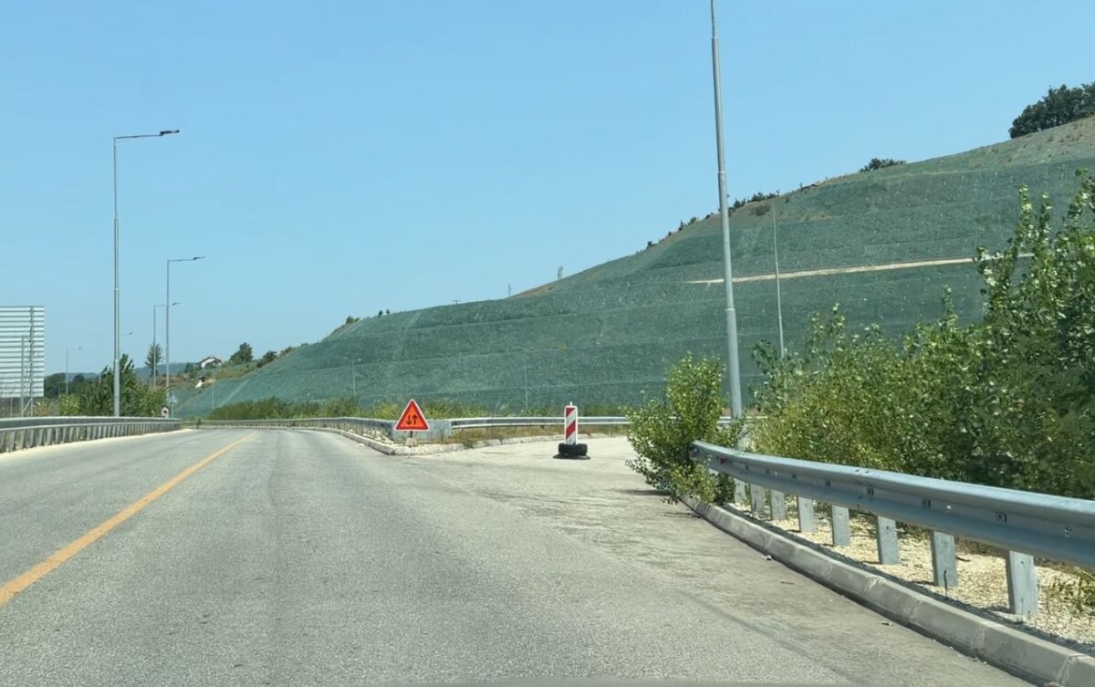 Aksidenti fatal në Shkup Bllacë  familja angazhon avokat  Kërkohen sqarime pse segmenti i mbyllur nuk ishte i bllokuar