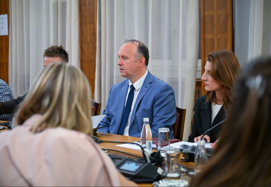 Gashi  Është mirë të ketë votim elektronik për diasporën  Nesër përpjekje e re për të arritur marrëveshje për Kodin Zgjedhor