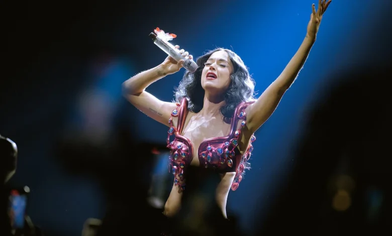 nga-skenat-boterore-ne-sunny-hill-festival-katy-perry-dhe-hitet-qe-e-bene-yll-global