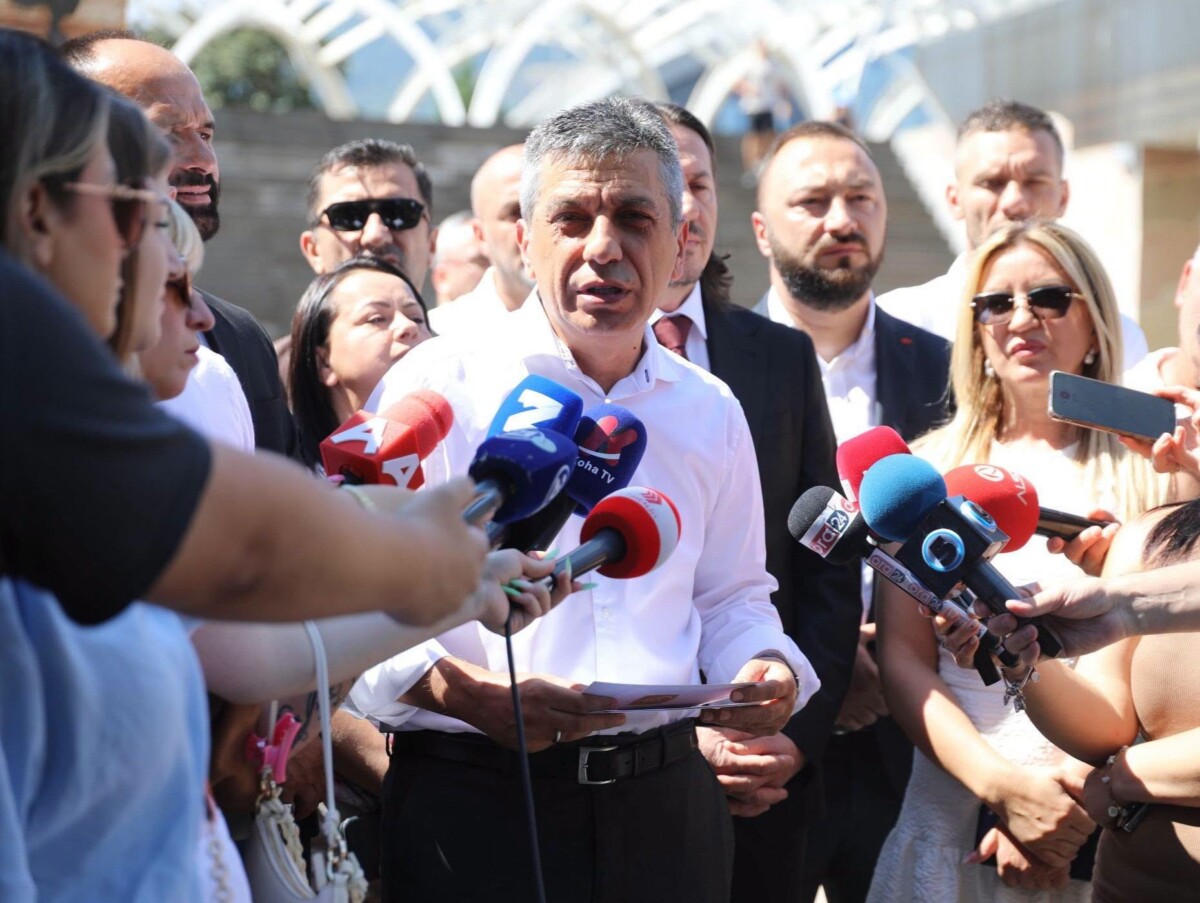 Çairi organizon edicionin e parë të Festivalit Ndërkombëtar të Muzikës  Çarshia   Mexhiti  Ambicia jonë është të krijojmë një traditë të re kulturore