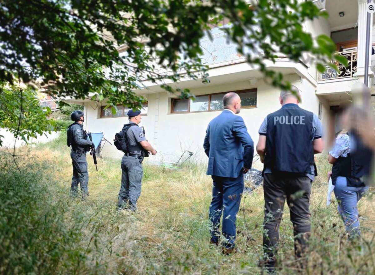  Paratë i shndërronin në shufra ari dhe i transportonin në Kosovë  Maqedoni  Turqi e Marok   sekuestrohen asete në vlerë prej 1 milion eurosh të një rrjeti të trafikimit të drogës