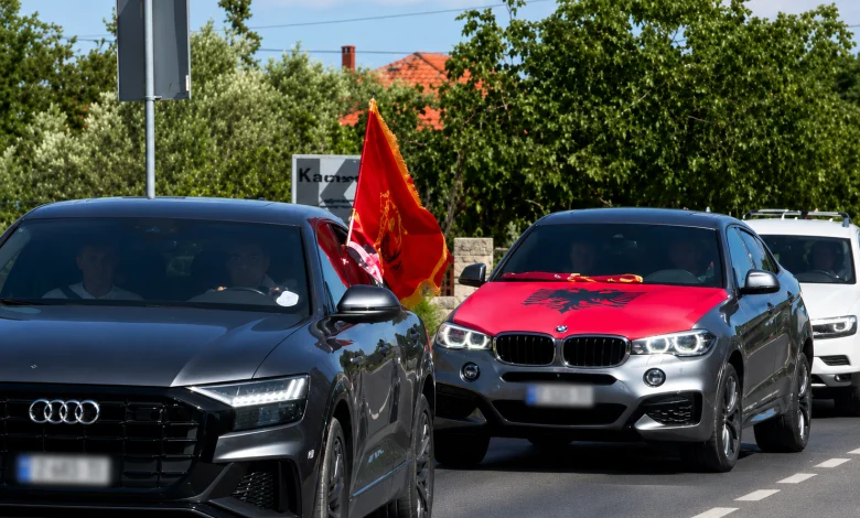 shqiptaret-grumbullohen-ne-zare-te-kroacise-per-protesten-ne-mbeshtetje-te-ish-krereve-te-uck-se