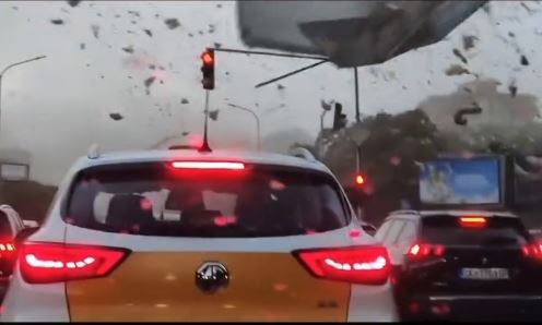 Në Shkup fryu uragan me shpejtësi 130 km h  Era më e fuqishme e regjistruar në kryeqytet pas 36 vitesh