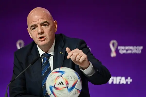 infantino-pritet-te-mbetet-edhe-nje-mandat-ne-krye-te-fifa-s