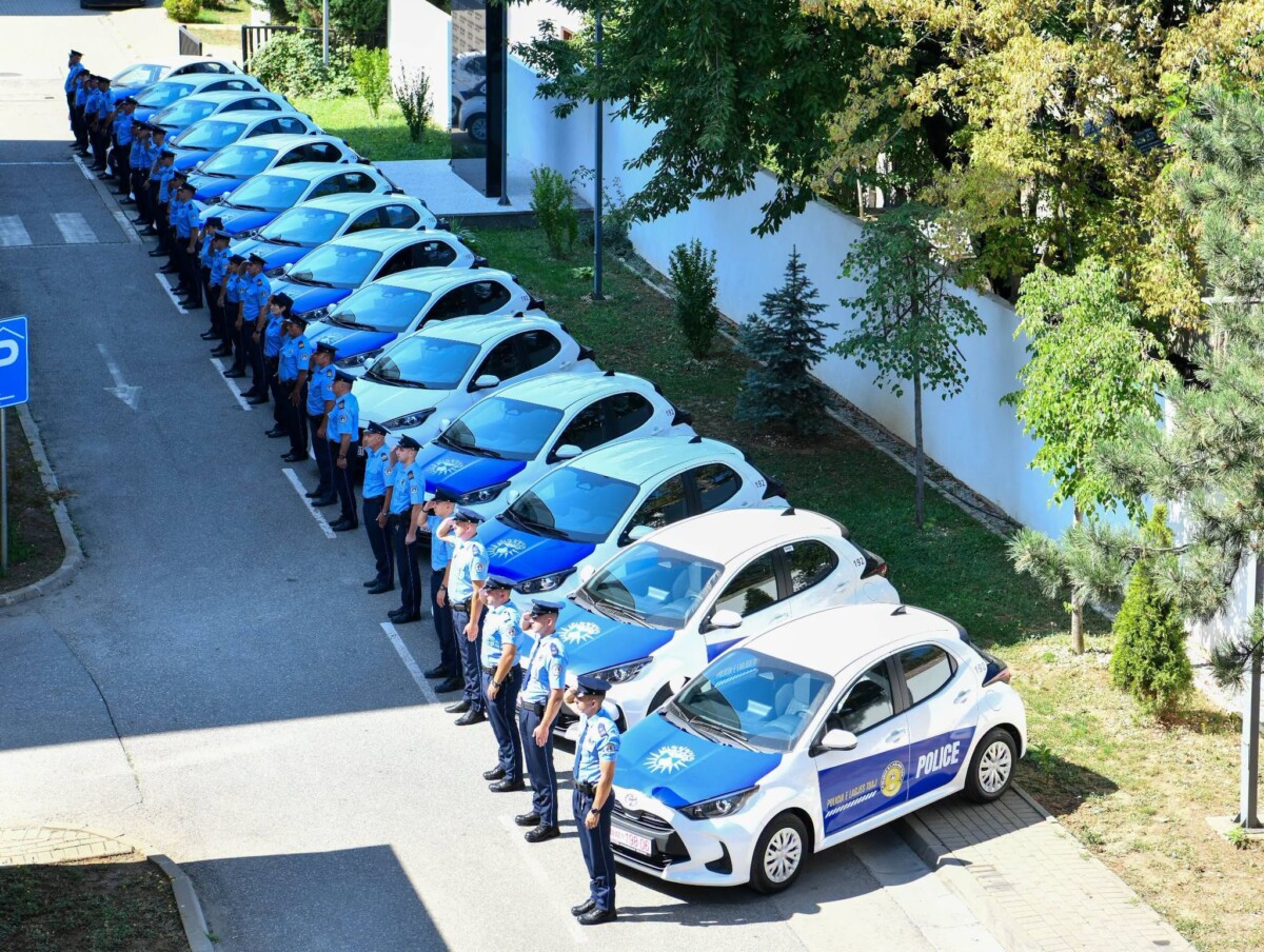 policia-e-kosoves-ndan-14-vetura-te-reja-per-policet-e-lagjes